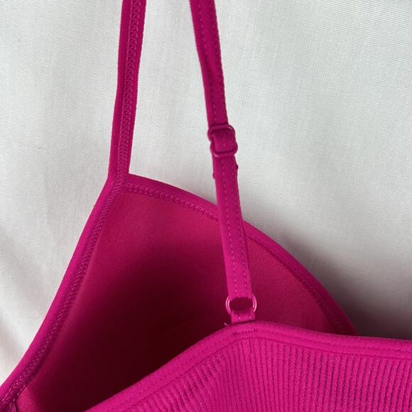 NWT New Mix ribbed magenta built in bra adjustable strap cami tank small/medium - Picture 4 of 12